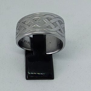 Celtic knot Patterned Ring Size 12