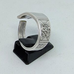 Rose Patterned Band Ring size 10